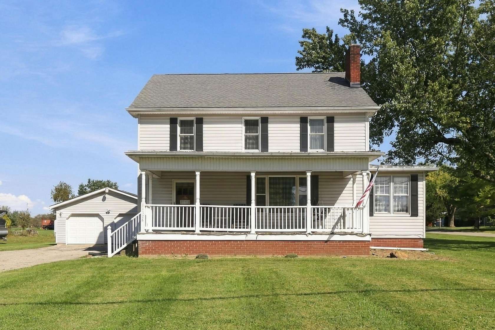 1.76 Acres of Land with Home for Sale in Stoutsville, Ohio