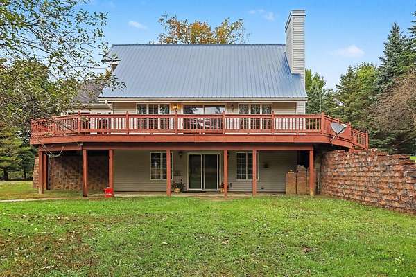26.3 Acres of Land with Home for Sale in Tekonsha, Michigan