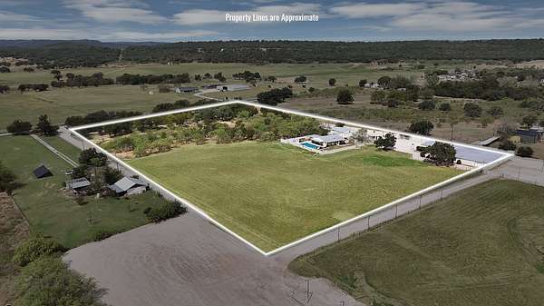 8 Acres of Improved Land for Sale in Mineral Wells, Texas