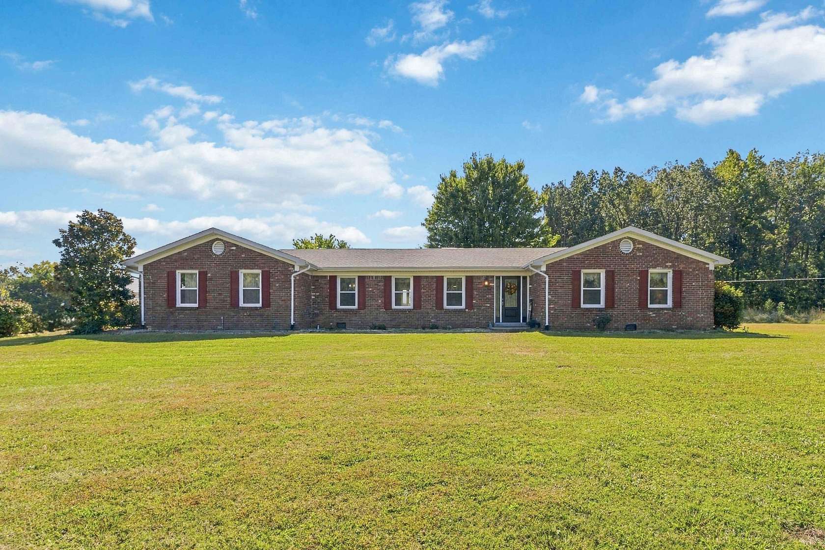 10.9 Acres of Land with Home for Sale in Stanford, Kentucky
