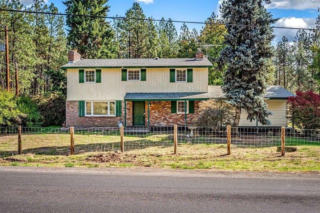 3.7 Acres of Land with Home for Sale in Spokane, Washington