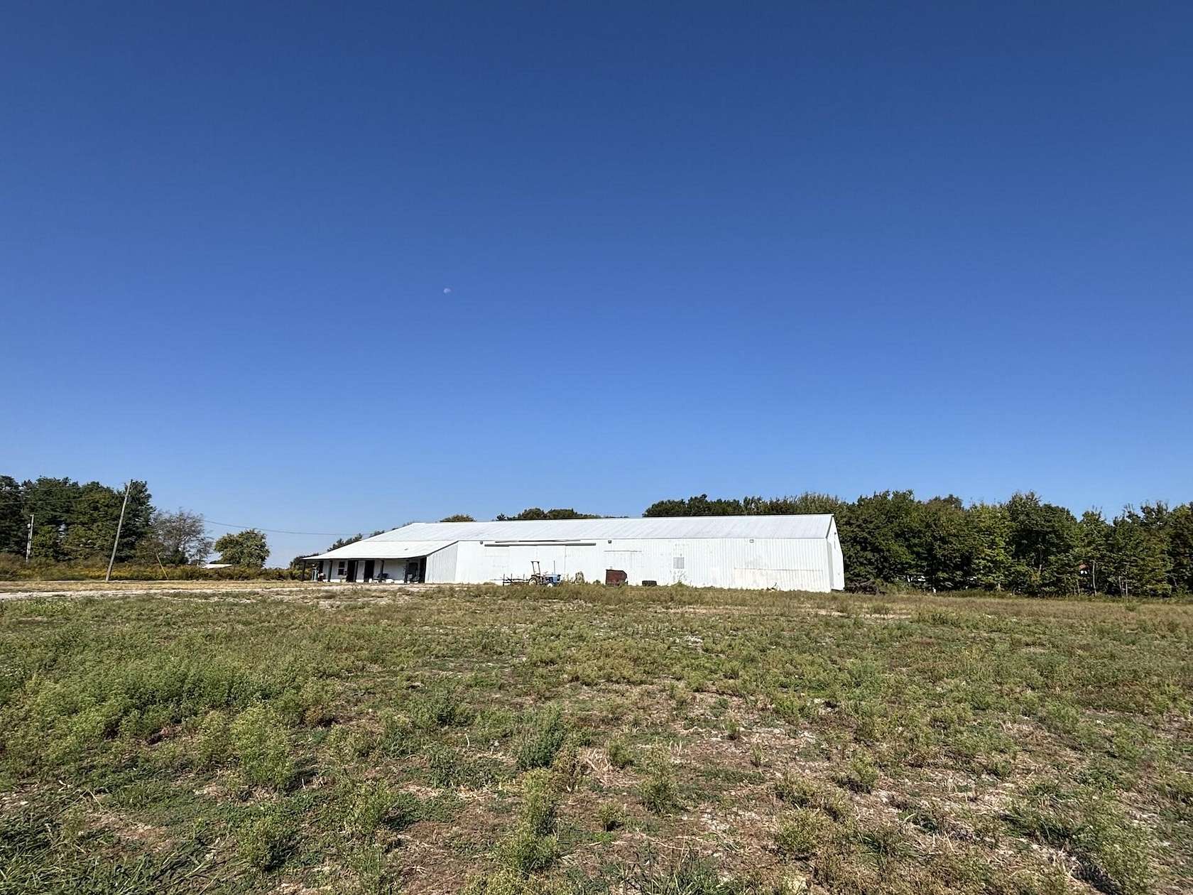 18.1 Acres of Improved Commercial Land for Sale in Russell Springs, Kentucky