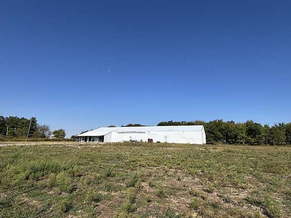 18.1 Acres of Improved Commercial Land for Sale in Russell Springs, Kentucky