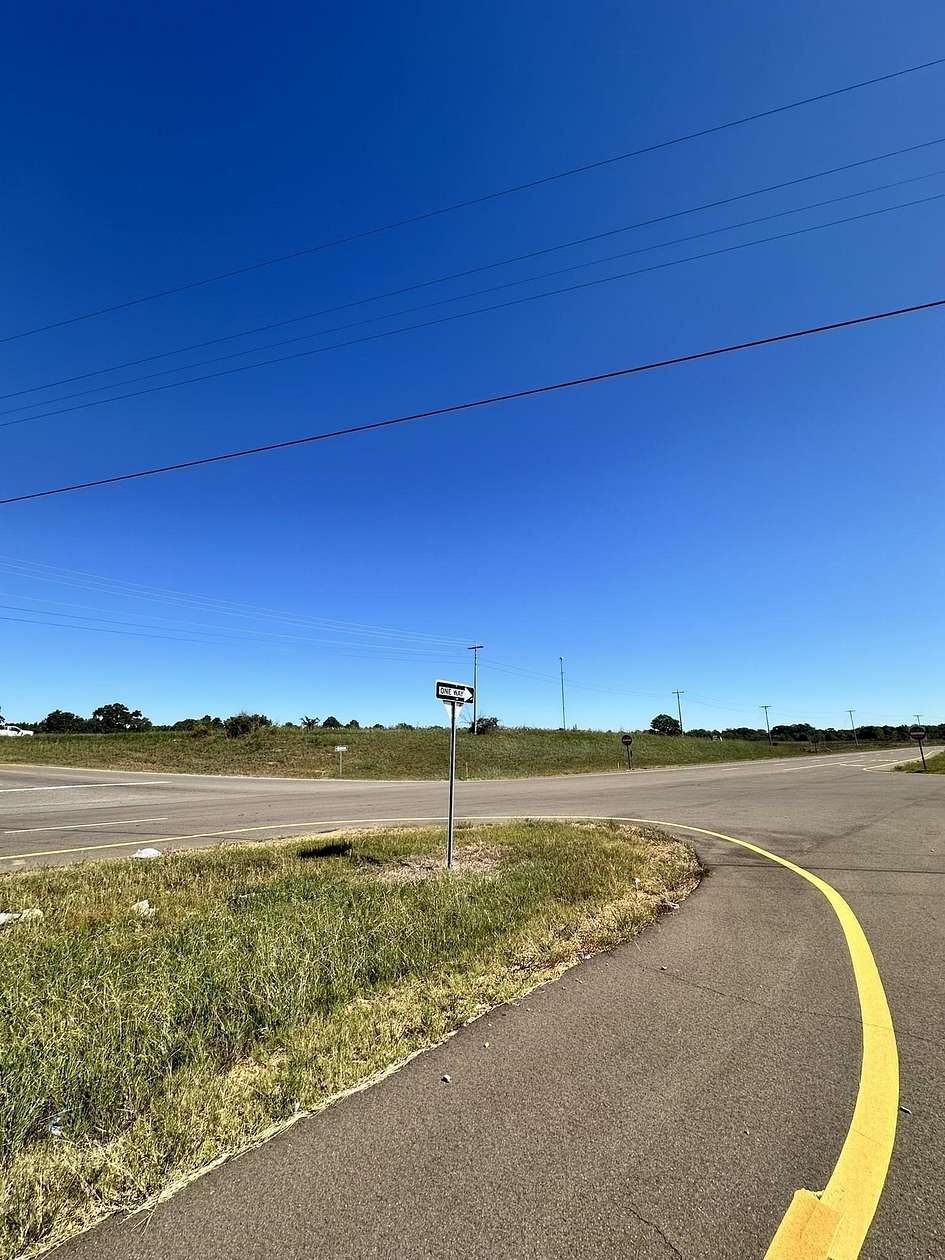 4.45 Acres of Commercial Land for Sale in Bolivar, Tennessee