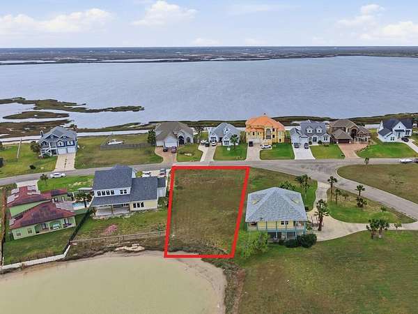 0.34 Acres of Residential Land for Sale in Rockport, Texas
