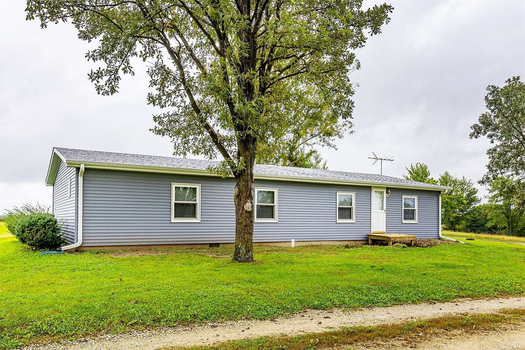 13.5 Acres of Recreational Land with Home for Sale in Osceola, Iowa