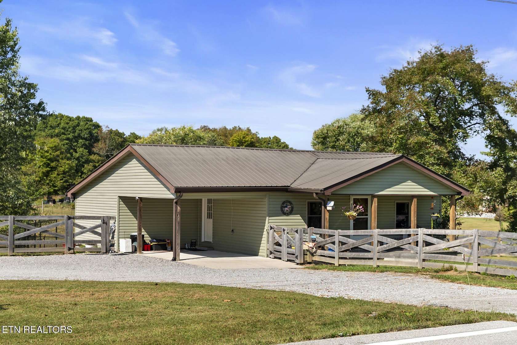 4.3 Acres of Land with Home for Sale in Rockwood, Tennessee