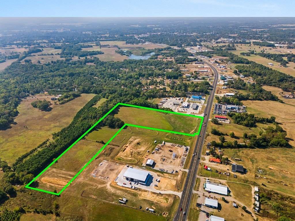 17.4 Acres of Mixed-Use Land for Sale in Pittsburg, Texas