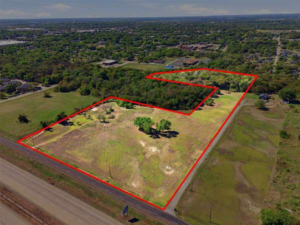 10 Acres of Commercial Land for Sale in Ennis, Texas