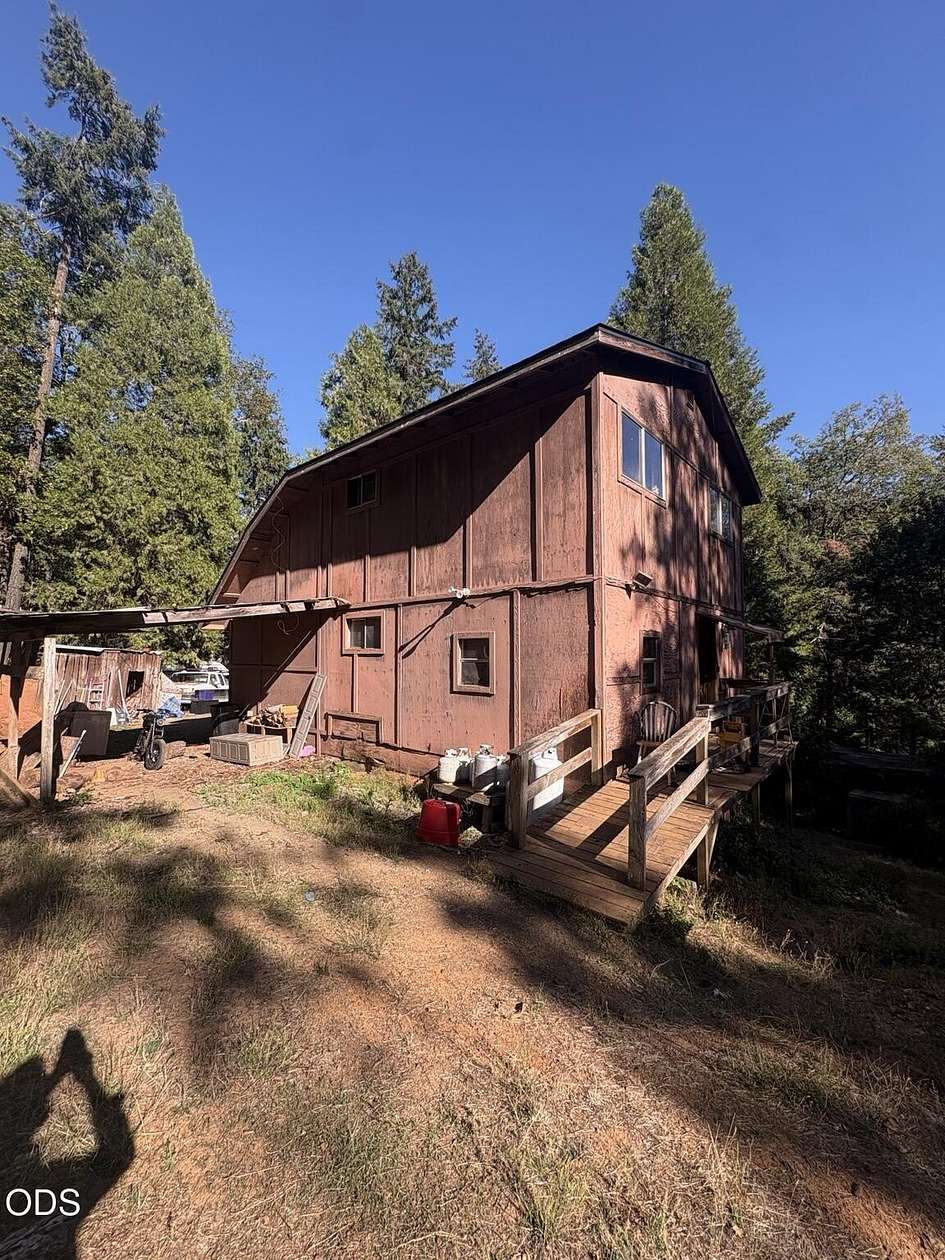 2.17 Acres of Land with Home for Sale in Wolf Creek, Oregon
