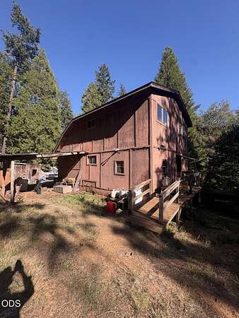 2.17 Acres of Land with Home for Sale in Wolf Creek, Oregon