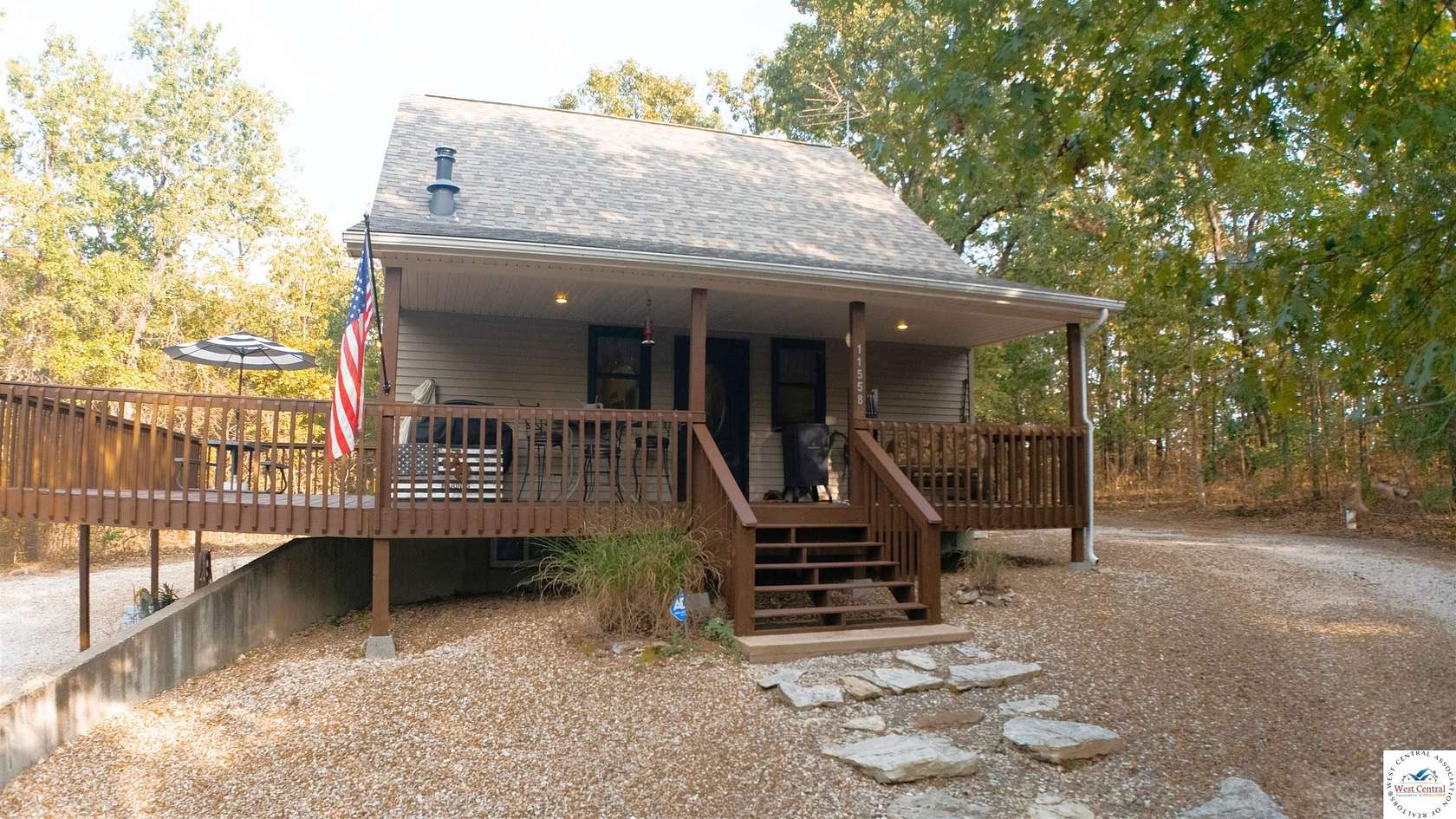 14.6 Acres of Land with Home for Sale in Warsaw, Missouri