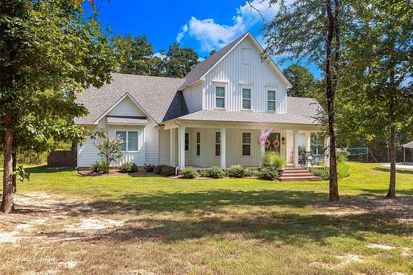 20 Acres of Recreational Land with Home for Sale in Plain Dealing, Louisiana