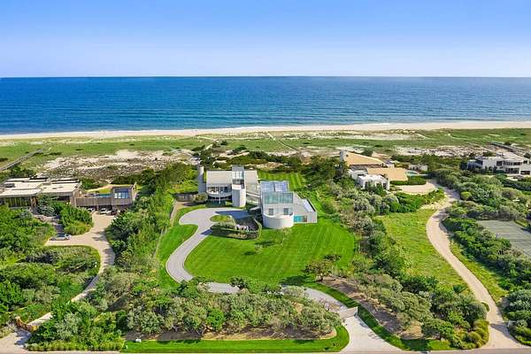 4.7 Acres of Land with Home for Lease in Southampton, New York