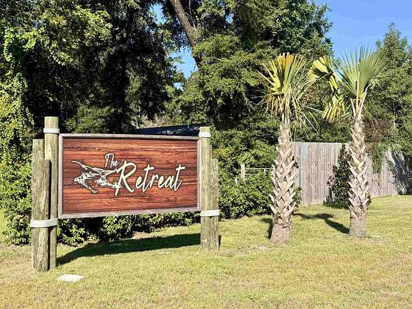 0.84 Acres of Residential Land for Sale in Crawfordville, Florida