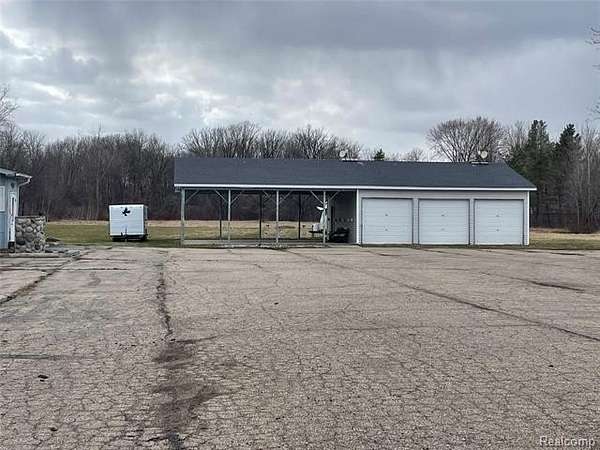 9.62 Acres of Residential Land for Sale in Burton, Michigan