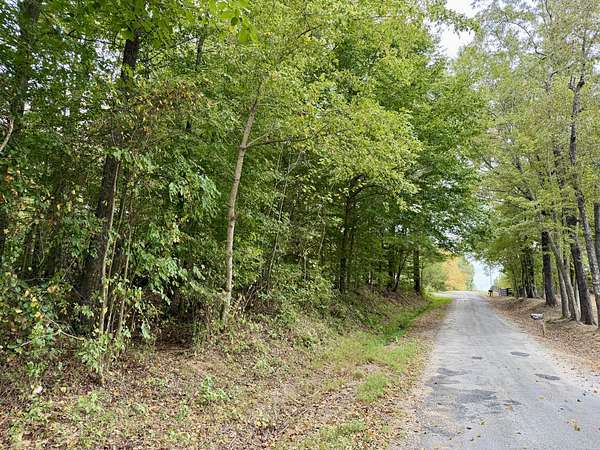4.23 Acres of Residential Land for Sale in Lexington, Tennessee