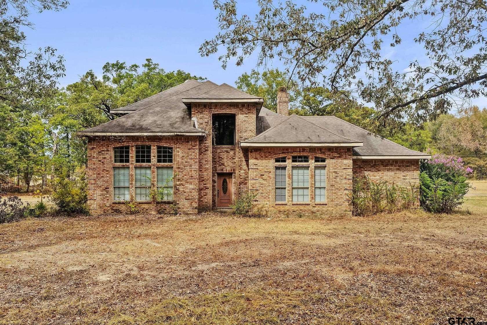 17 Acres of Land with Home for Sale in Mount Pleasant, Texas