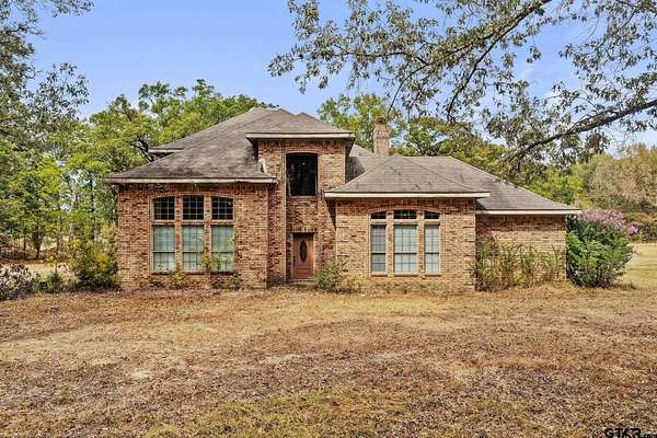 17 Acres of Land with Home for Sale in Mount Pleasant, Texas