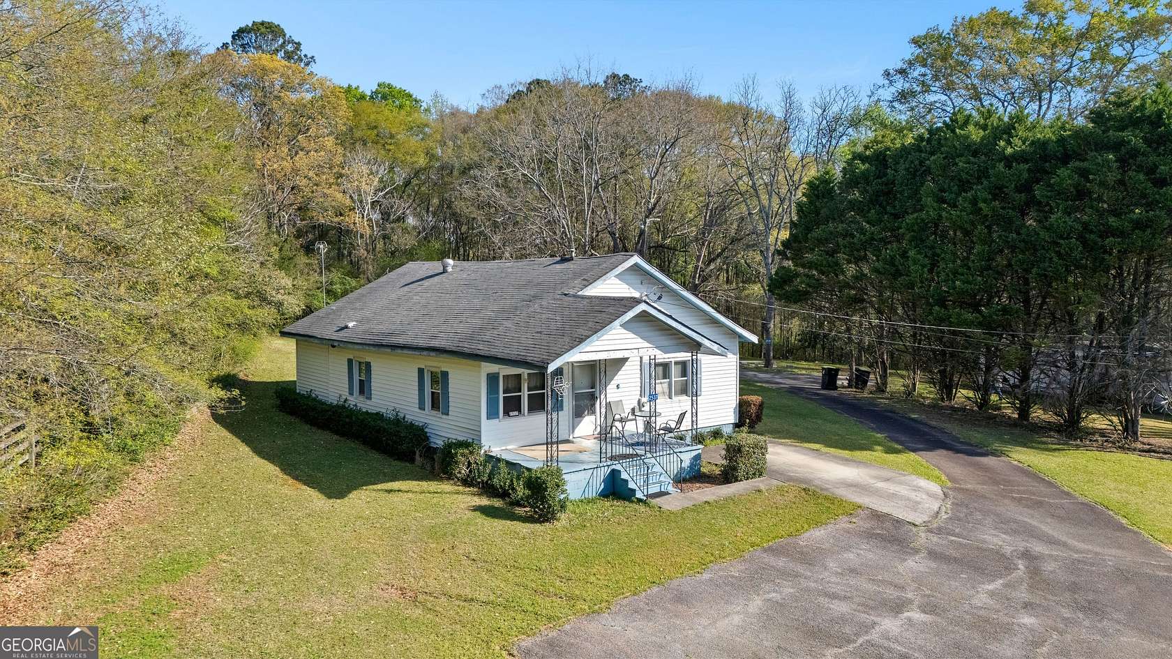 1.5 Acres of Land with Home for Sale in Thomaston, Georgia