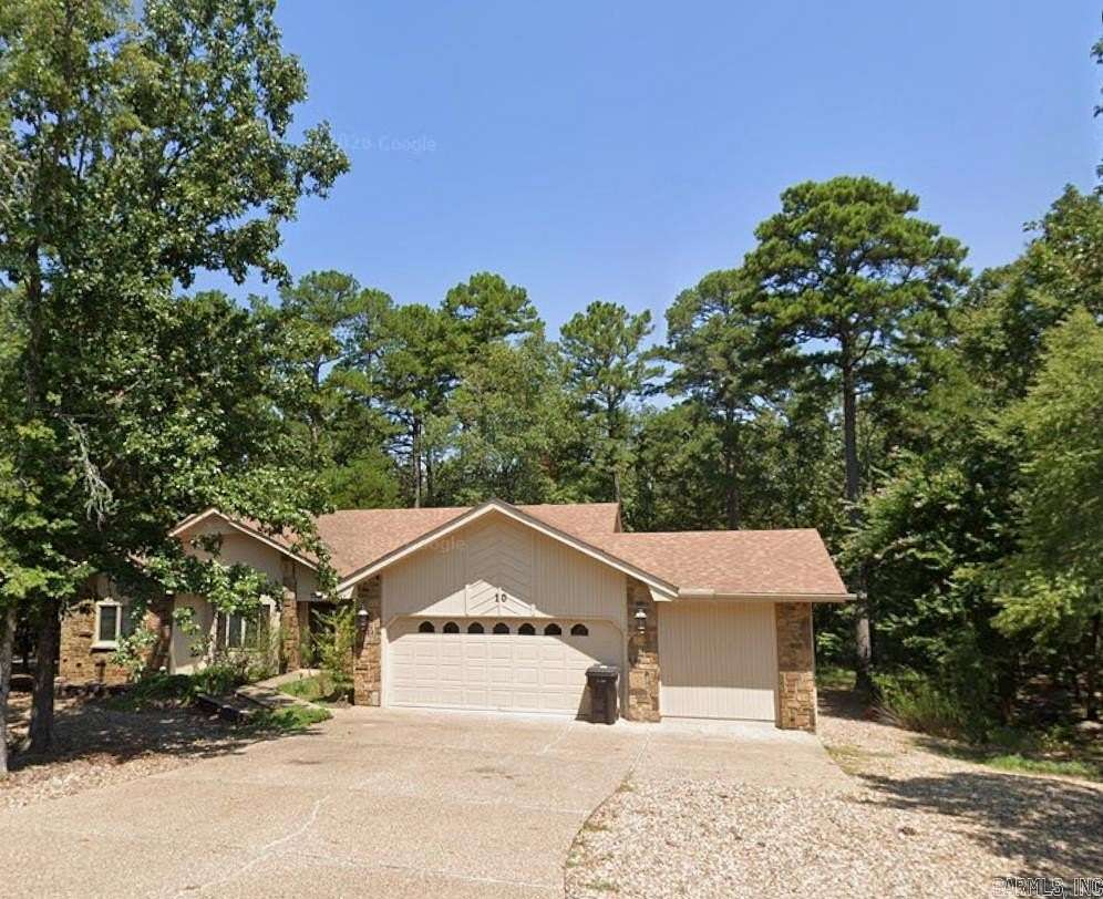 54 Acres of Recreational Land with Home for Sale in Hot Springs Village, Arkansas