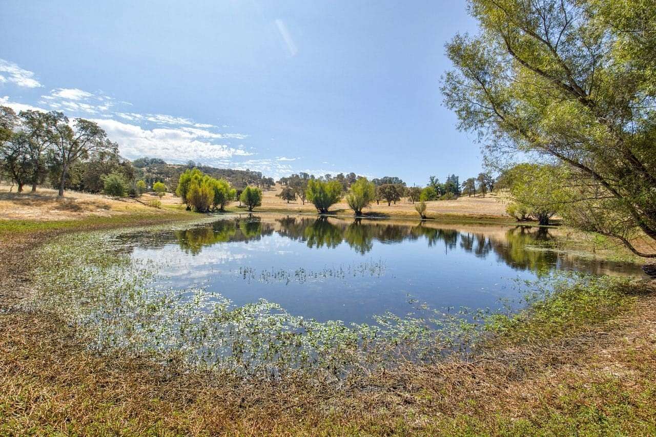 90 Acres of Agricultural Land with Home for Sale in Burson, California