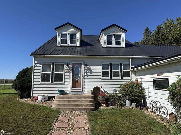 4.4 Acres of Land with Home for Sale in Winfield, Iowa