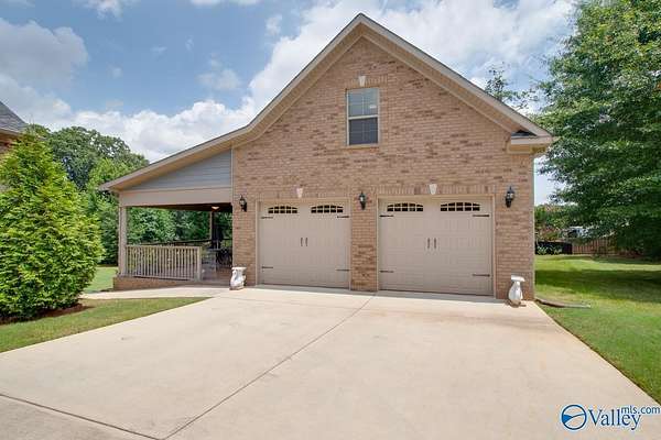 2.18 Acres of Land with Home for Lease in Meridianville, Alabama