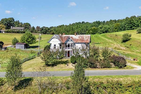 6 Acres of Land with Home for Sale in Troutdale, Virginia