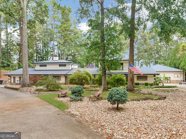 1.73 Acres of Land with Home for Sale in Jonesboro, Georgia