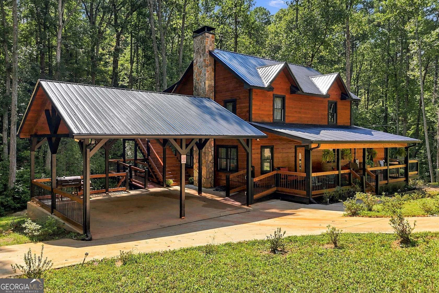1.5 Acres of Land with Home for Sale in Ellijay, Georgia