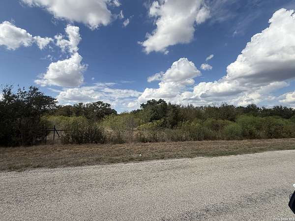 110 Acres of Land for Sale in Kingsbury, Texas