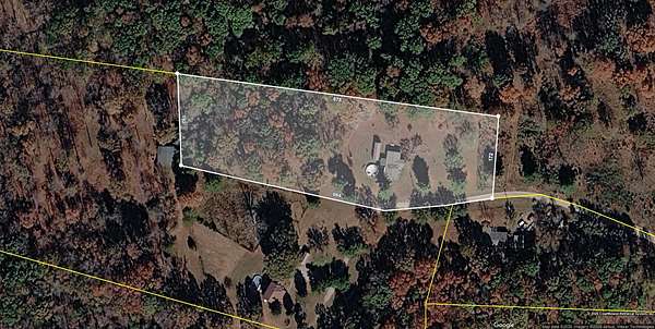 3.12 Acres of Land with Home for Sale in Bon Aqua, Tennessee