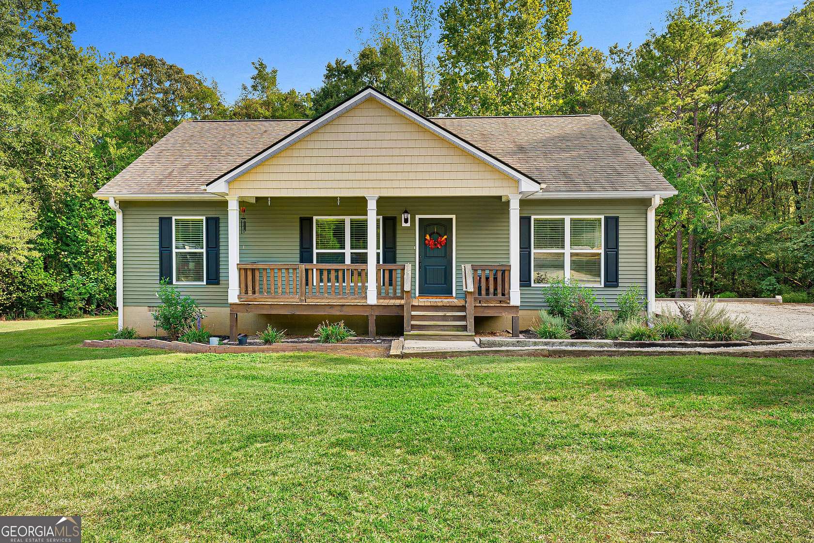 2.8 Acres of Land with Home for Sale in Hartwell, Georgia