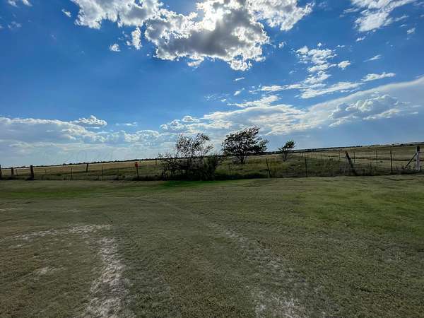 30 Acres of Agricultural & Residential Land for Sale in Pampa, Texas