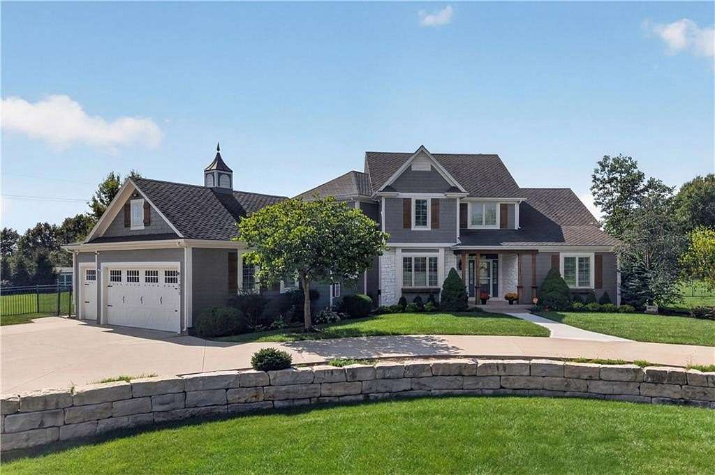2.25 Acres of Land with Home for Sale in Overland Park, Kansas