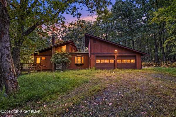 2 Acres of Land with Home for Sale in Canadensis, Pennsylvania