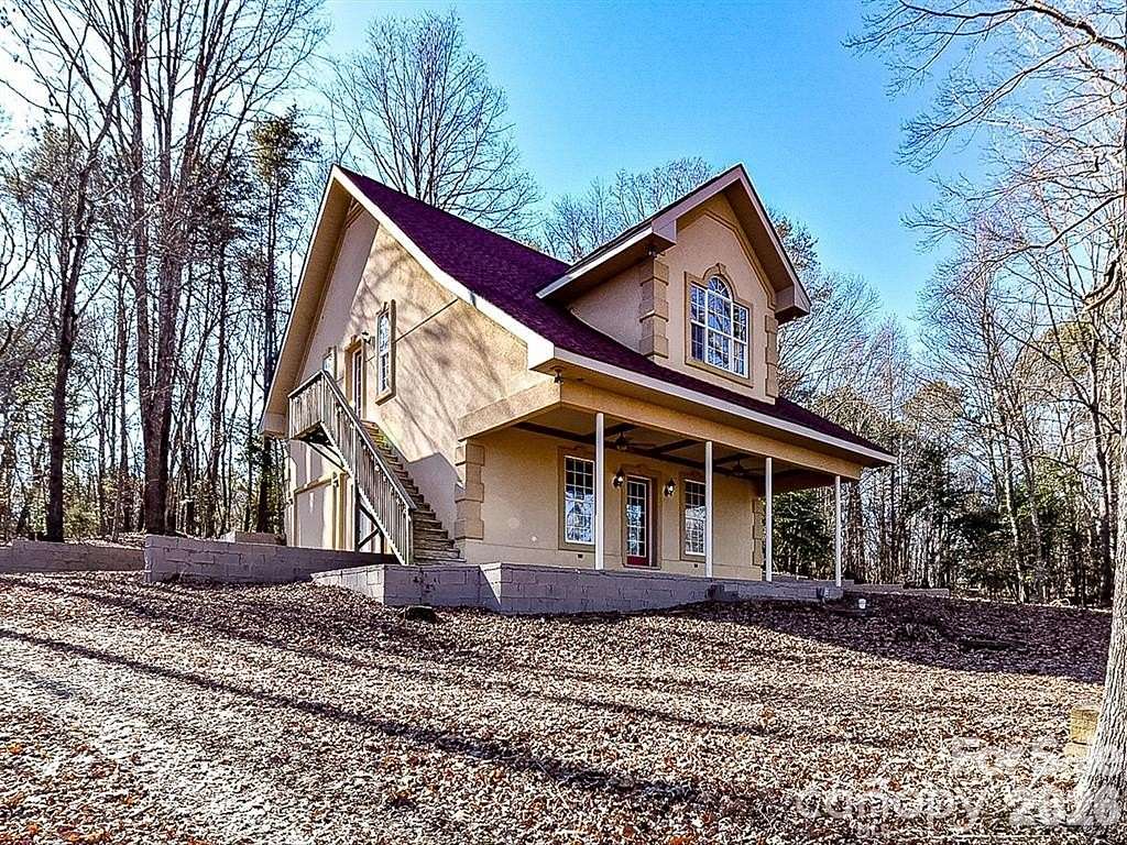 2.88 Acres of Land with Home for Sale in Wadesboro, North Carolina