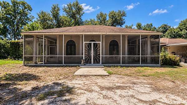 6 Acres of Land with Home for Sale in Sarasota, Florida