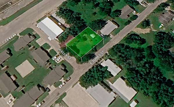 0.13 Acres of Residential Land for Sale in Luling, Texas