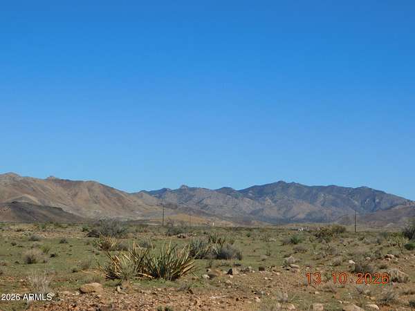5 Acres of Land for Sale in Golden Valley, Arizona