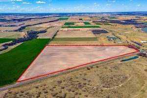 44 Acres of Agricultural & Residential Land for Sale in West, Texas