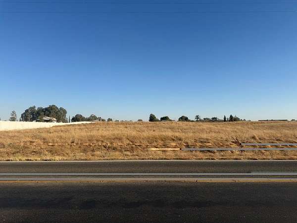 4.23 Acres of Residential Land for Sale in Madera, California