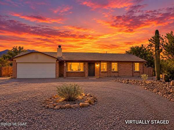 1.65 Acres of Land with Home for Sale in Tucson, Arizona