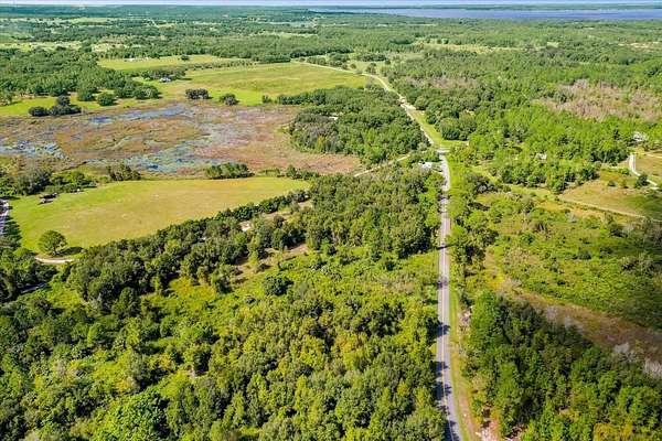 10 Acres of Land for Sale in Howey-in-the-Hills, Florida