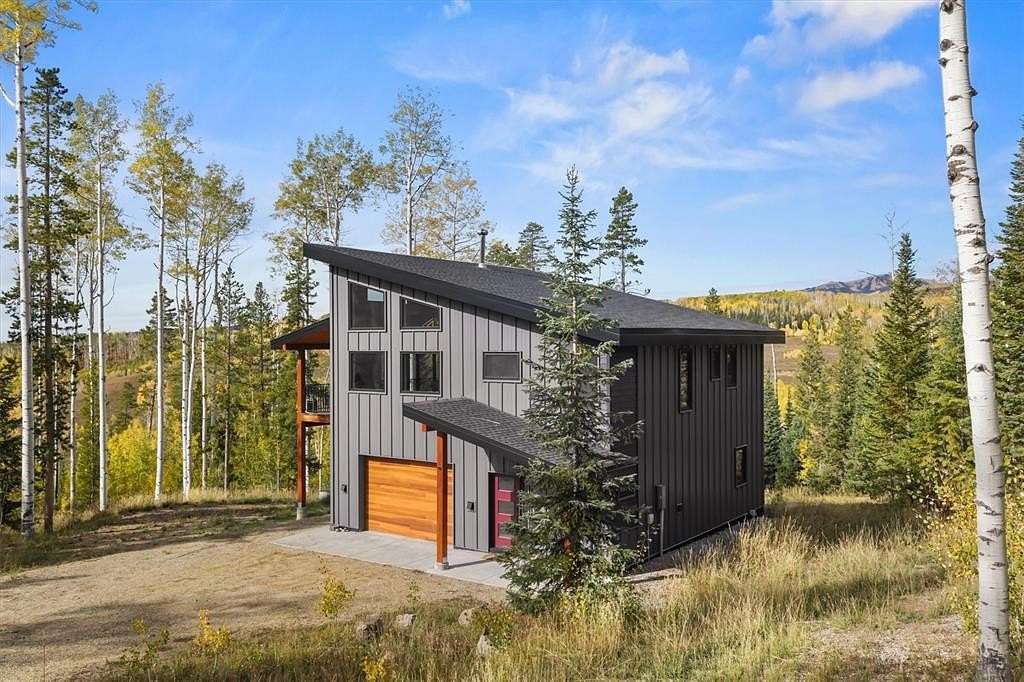 6.42 Acres of Land with Home for Sale in Clark, Colorado