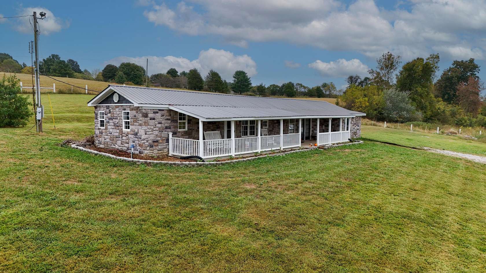 2.72 Acres of Land with Home for Sale in Mount Vernon, Kentucky