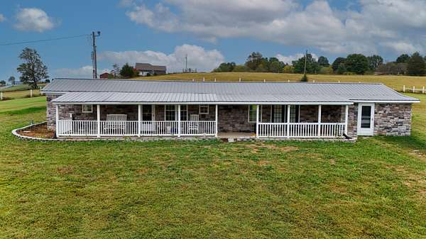 2.72 Acres of Land with Home for Sale in Mount Vernon, Kentucky