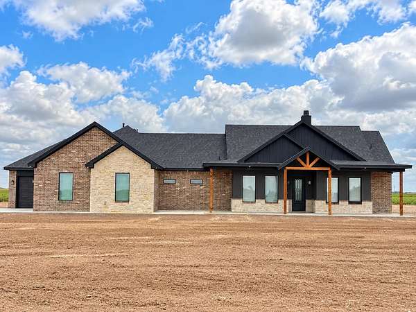 10 Acres of Recreational Land with Home for Sale in Lubbock, Texas