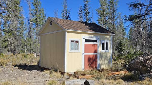 1.18 Acres of Residential Land for Sale in Chiloquin, Oregon